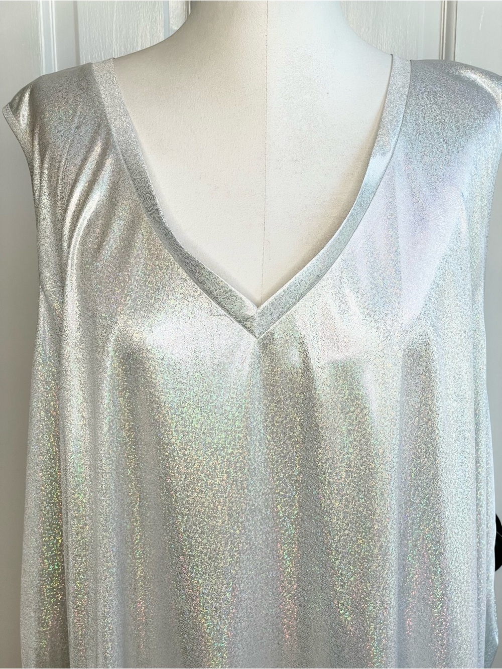 Silver Metallic V-Neck Sleeveless Tunic - Picture 2 of 6